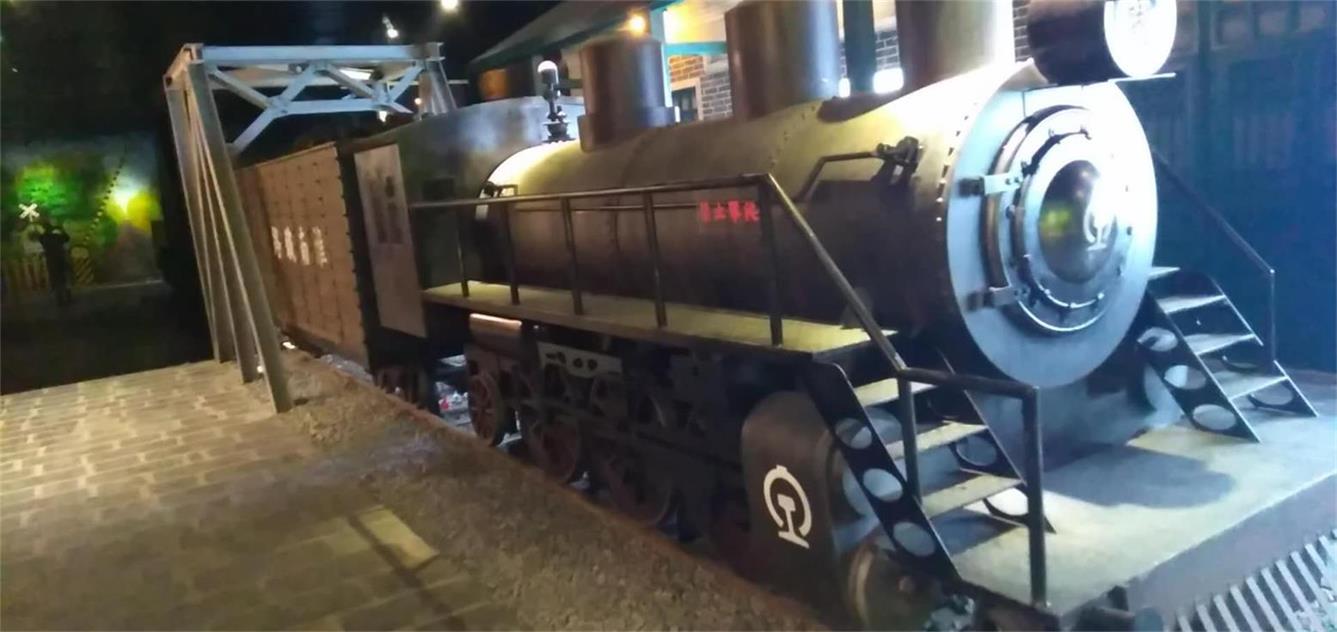 黔南蒸汽火车模型